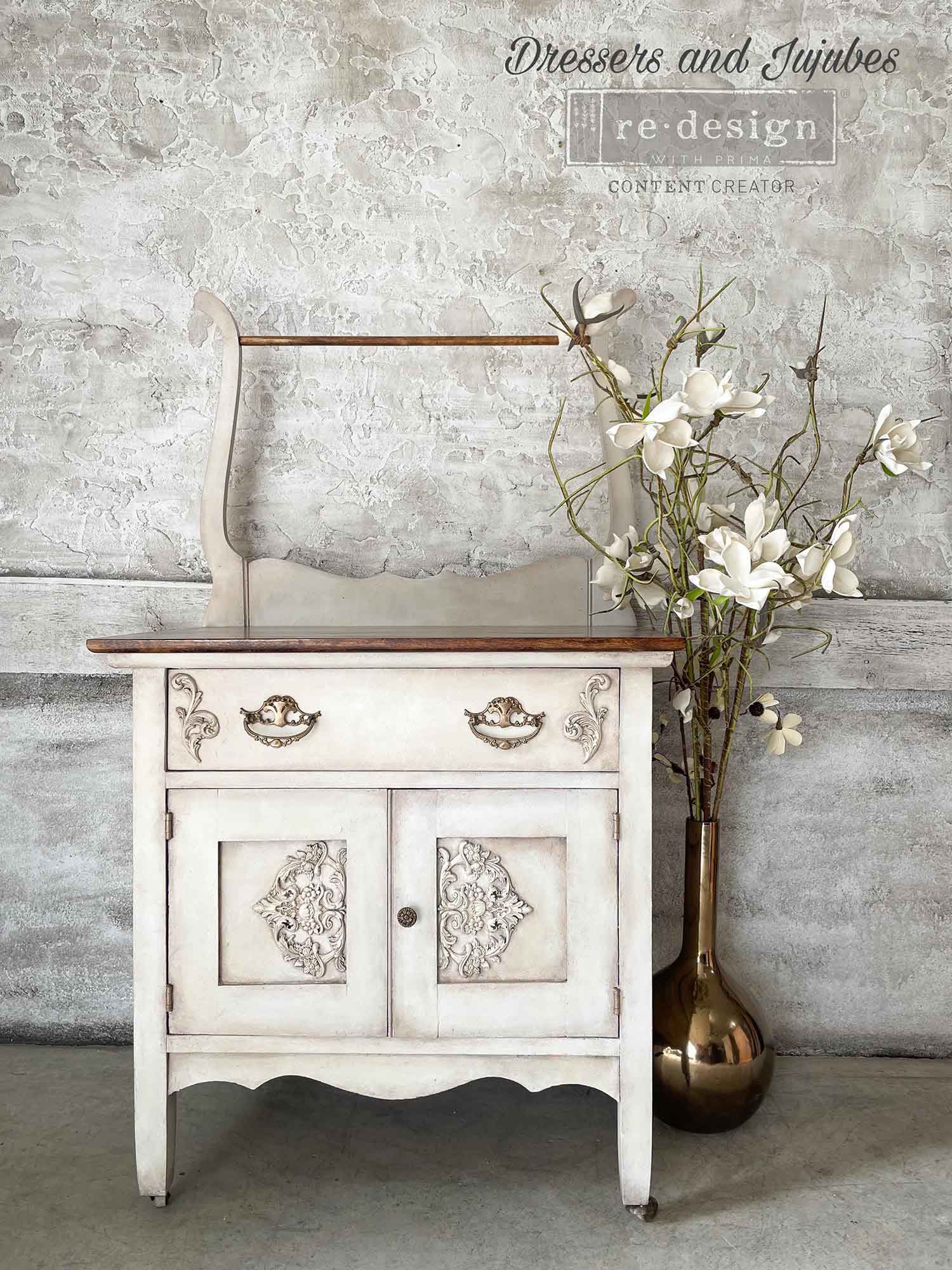 Claire Decor Mould by Redesign