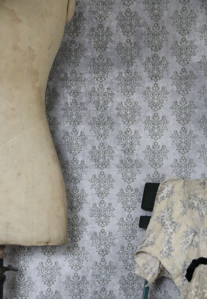 Wallpaper / wall paper - Green Pattern on soft grey shaded background